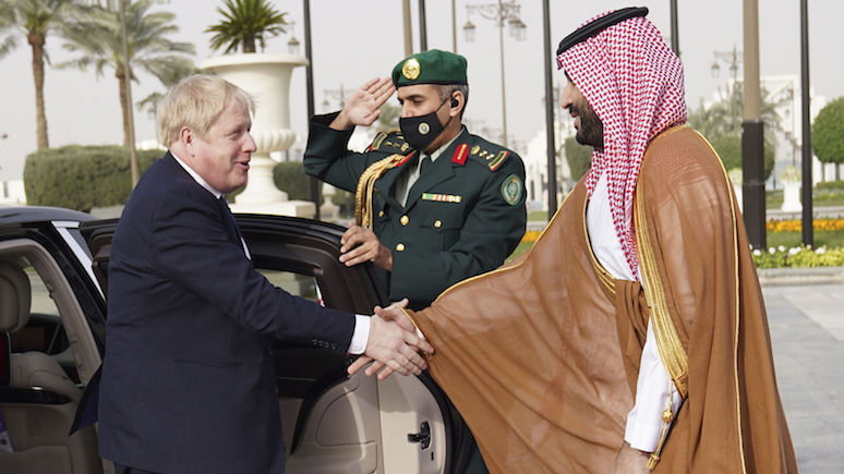 Independent: Джонсону не удалось уговорить Саудовскую Аравию и ОАЭ нарастить добычу нефти