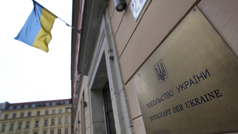 Junge Welt: «он невыносим» — немецкие политики устали от постоянных требований посла Украины