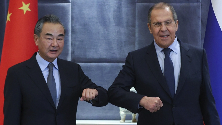 Handelsblatt: Китай продолжает поддерживать Россию, несмотря на давление извне