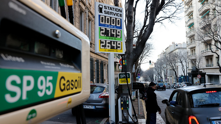 Le Monde: отказ от российских энергоносителей обойдётся каждому французу в €54 в год