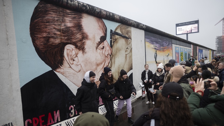 Французский публицист в интервью Le Figaro предрёк «конец конца истории»