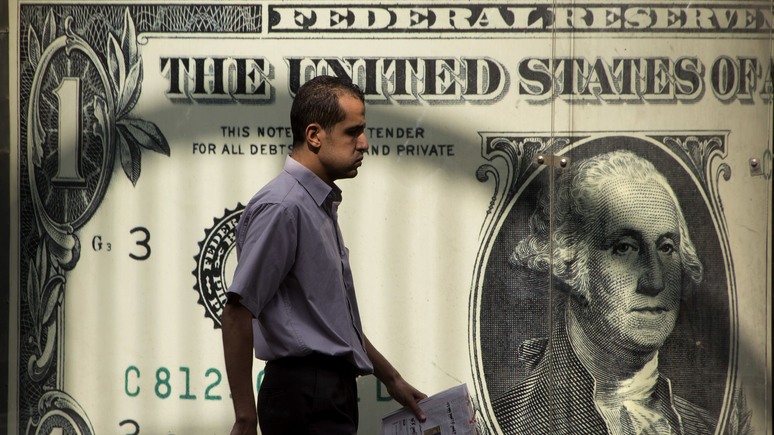 Insider: Goldman Sachs предупредил, что доллару грозит участь британского фунта
