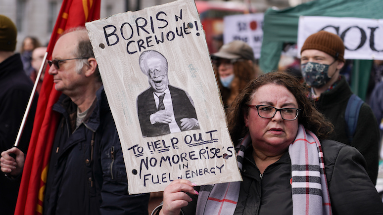 Sky News: в Великобритании прошли акции протеста из-за роста цен на электричество         