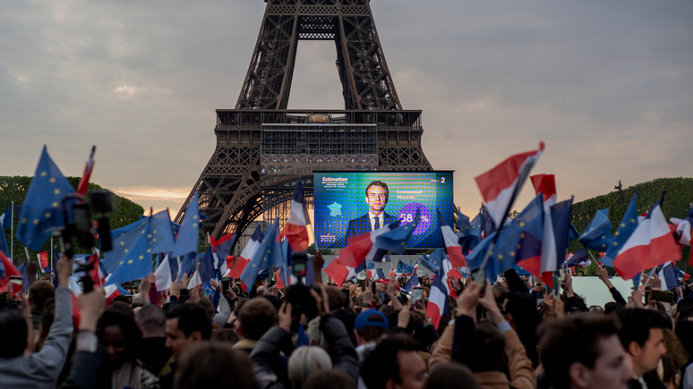 Le Monde: Макрон победил во втором туре президентских выборов во Франции