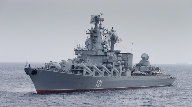 Le Monde: Средиземное море стало залом ожидания для кораблей России и НАТО