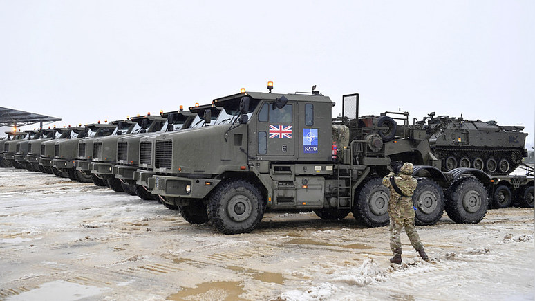 Guardian: Великобритания отправит тысячи военных на учения в Восточной Европе