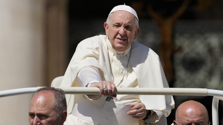 Vatican News: «лай НАТО у дверей России» — Папа Римский задумался о причинах конфликта на Украине