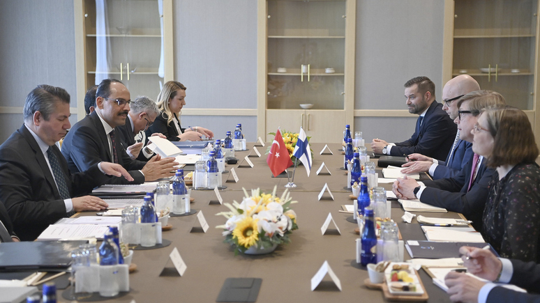 HDN: на встрече в Анкаре Турция потребовала от Финляндии и Швеции письменных гарантий по борьбе с курдским терроризмом 