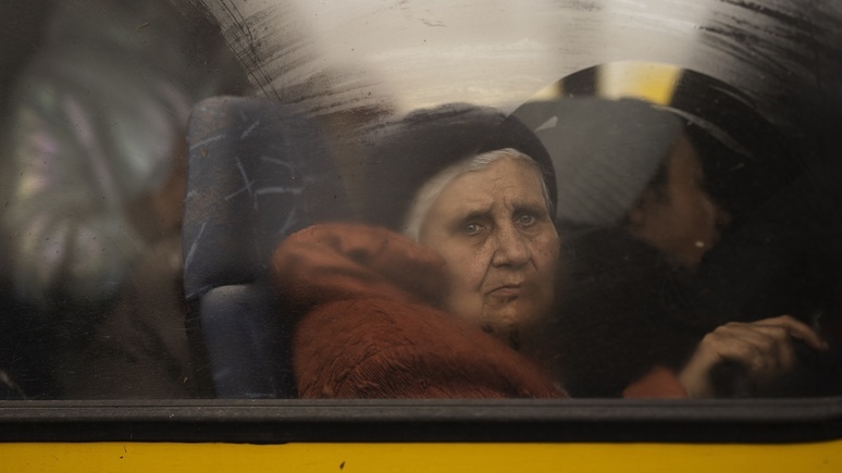 Белая постель, тишина и волонтёры — Le Figaro рассказывает, чем беженцев встретила Россия 