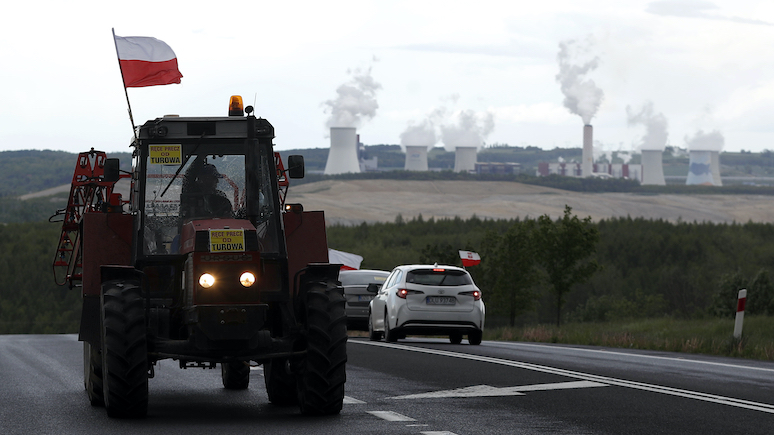 Польский политик: мы явно поспешили с эмбарго на уголь — санкции должны вредить России, а не Западу