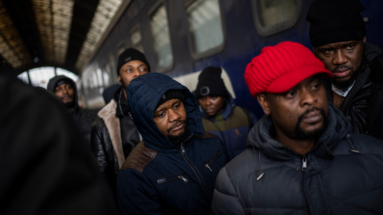 20 minutes: темнокожий беженец с Украины столкнулся с дискриминацией в Европе