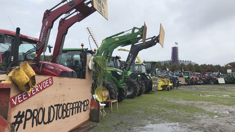 SZ: вылили цистерну навоза у дома министра — новые экологические предписания довели нидерландских фермеров до баррикад