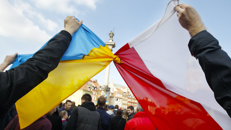 Polsat News: даже несмотря на братские отношения с Украиной, полякам про Волынь забывать нельзя
