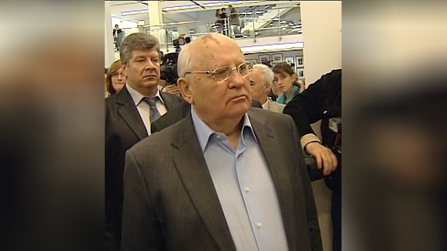 Горбачев осудил «тиранический» закон о митингах