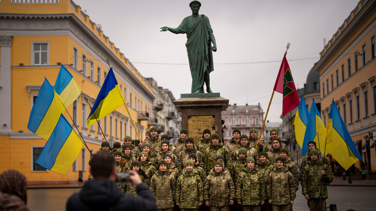 СТРАНА: в Одесской области сотрудники военкомата «отмазывали» от службы за $12 тысяч