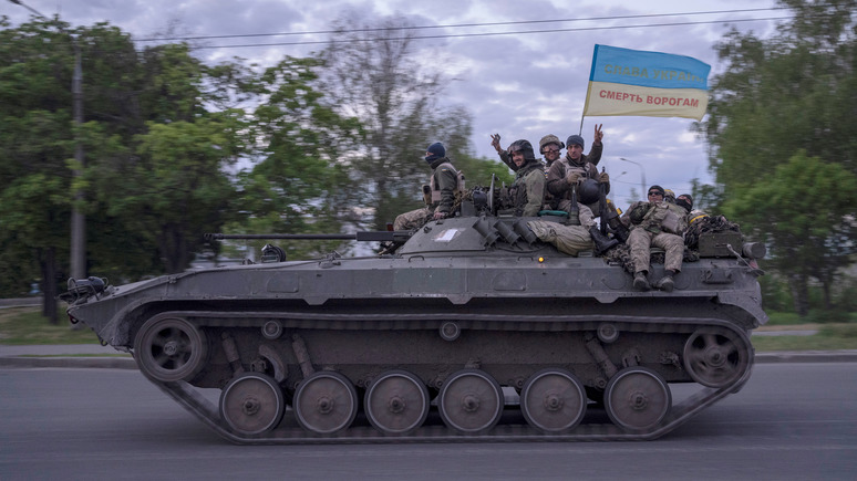 СТРАНА: нарушителей комендантского часа на Украине будут призывать в первую очередь 