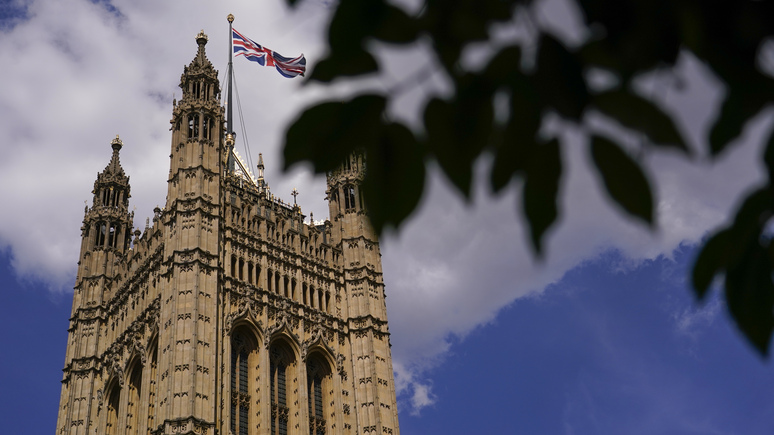 Daily Mail: британский парламент выбросил 2,6 млн порций еды