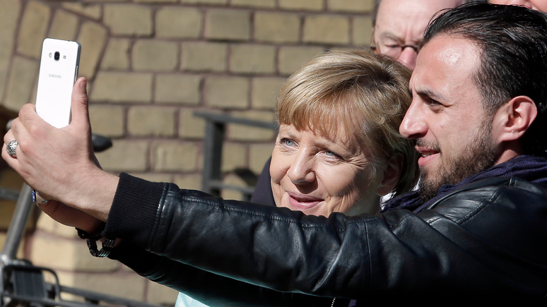 FAZ: ЮНЕСКО наградила Меркель премией мира за усилия по приёму беженцев 
