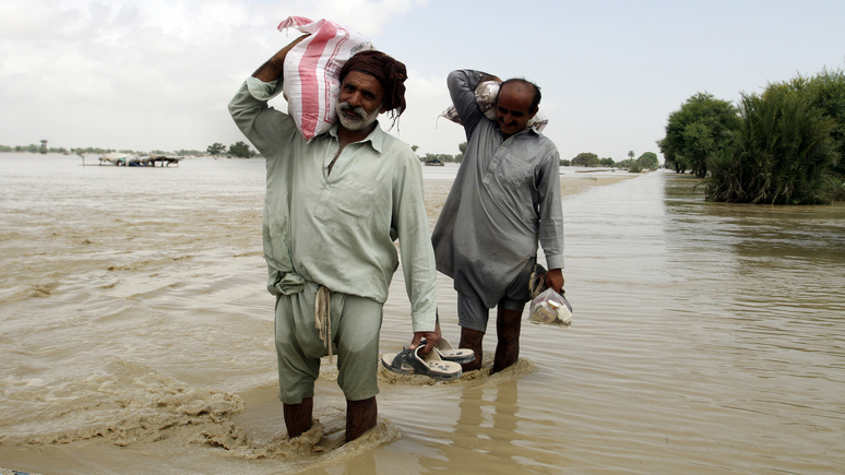 Evening Standard: треть Пакистана рискует уйти под воду из-за наводнений