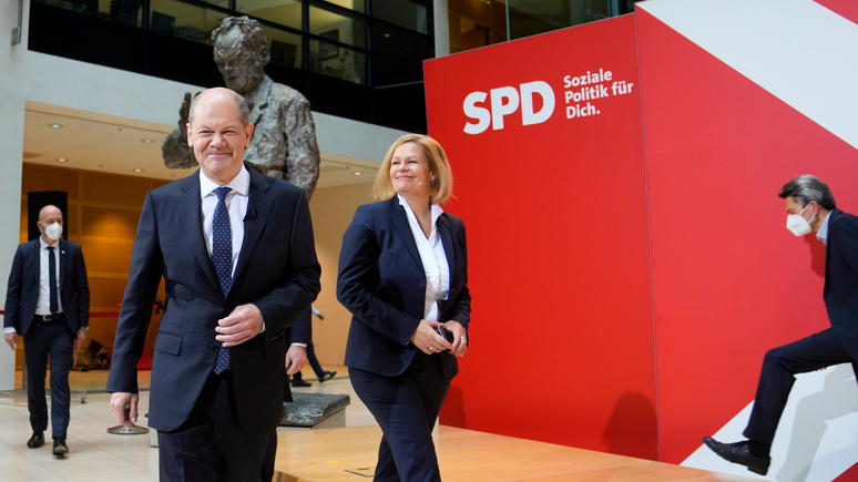 Spiegel: теперь и в партии канцлера — депутаты бундестага от СДПГ выступили за мирную инициативу по Украине   