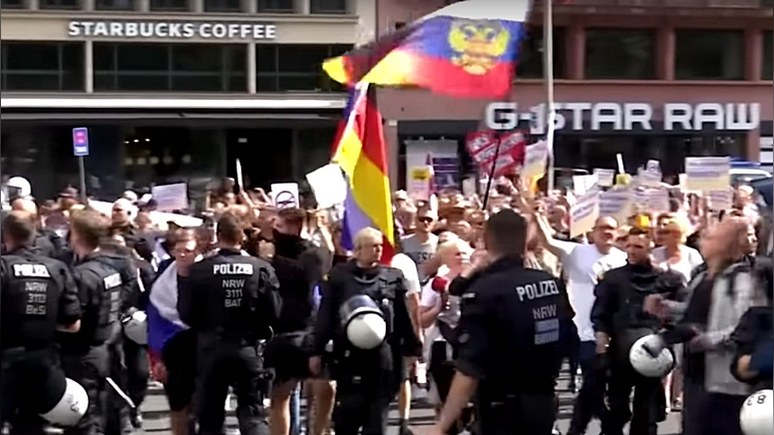 KStA: на пророссийской демонстрации в Кёльне политику Бербок назвали «позором для Германии»