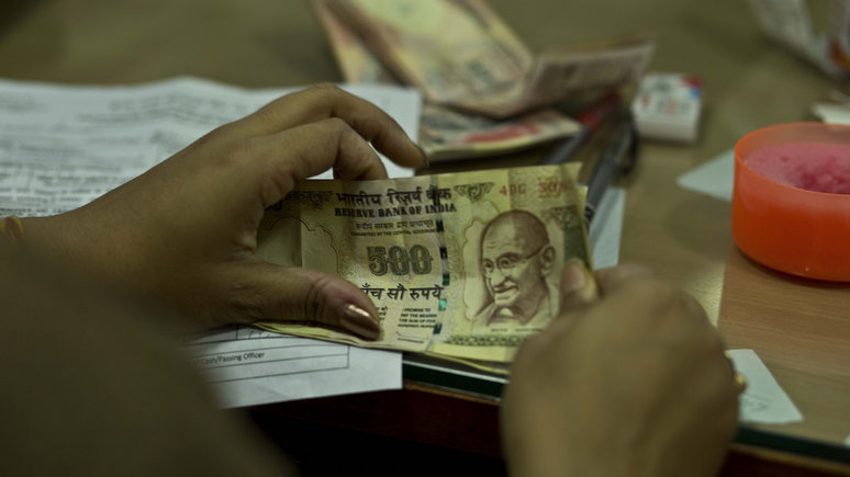 DWN: несмотря на возможные санкции, крупнейший банк Индии откроет счёт в рупиях для торговли с Россией