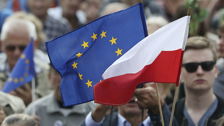 Замглавы МИД Польши: Варшава продвигает в ЕС собственный проект антироссийских санкций 