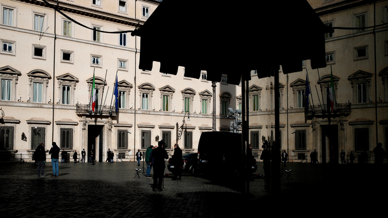 Spiegel: портреты Муссолини в правительственных зданиях Рима взбудоражили Италию 
