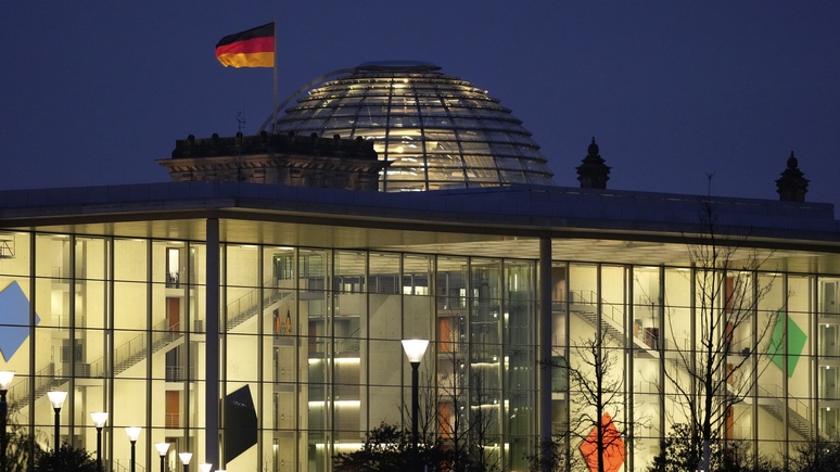 Der Spiegel: одеяла вместо тепла и горячей воды — немецкие министерства «мёрзнут за народ»