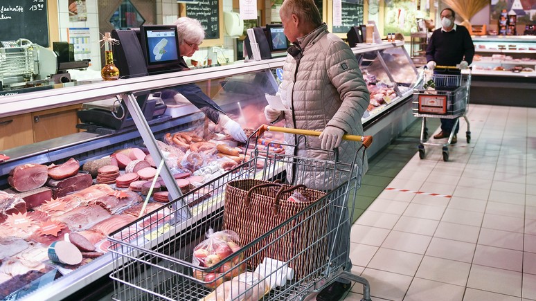 Der Spiegel: немцам приходится экономить на еде и всё туже затягивать пояса