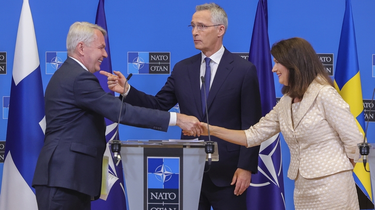 Bloomberg: Финляндии и Швеции не светит членство в НАТО по меньшей мере до конца года