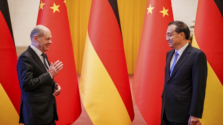 Le Figaro: Шольц попал под шквал критики союзников из-за поездки в Китай
