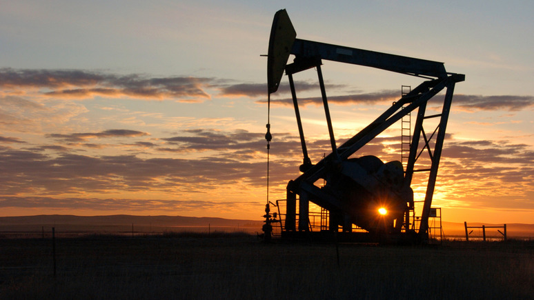 Bloomberg: ограничение цен на российскую нефть лишь доказывает её значимость для Запада 