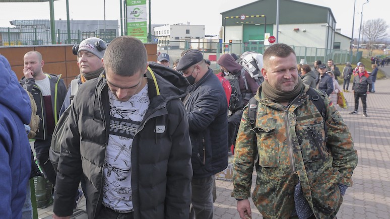 Rzeczpospolita: чтобы оставались дома — Варшава меняет стратегию в отношении украинских беженцев