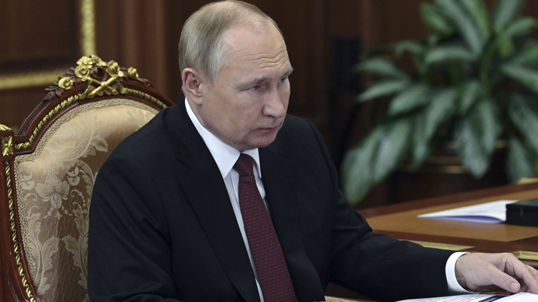 AC: вместо того чтобы прислушаться к Путину, США пытаются со всех сторон загнать Россию в угол