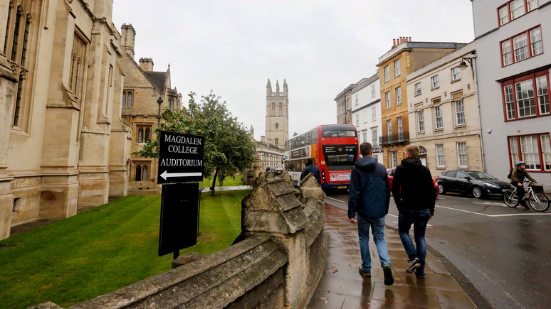 CNBC: Великобритания думает запретить въезд части иностранных студентов
