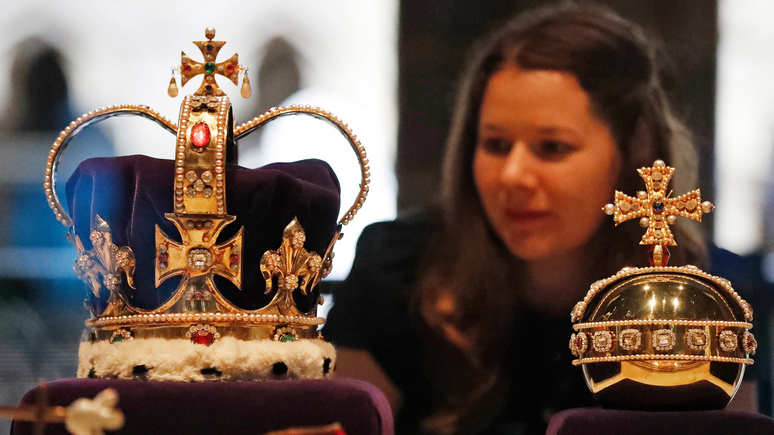 Daily Mail: маловата будет — королевский ювелир изменит размер короны для коронации Карла III