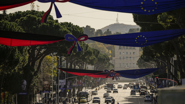 Bloomberg: ЕС пытается удержать Западные Балканы в своей орбите 