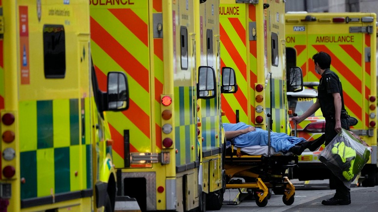 DM: из-за нехватки персонала в больницах Великобритании в прошлом году отменили 30 тысяч операций