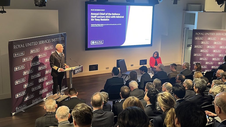 Глава Вооружённых сил Великобритании: в мире идёт «борьба поколений за будущее глобального порядка»