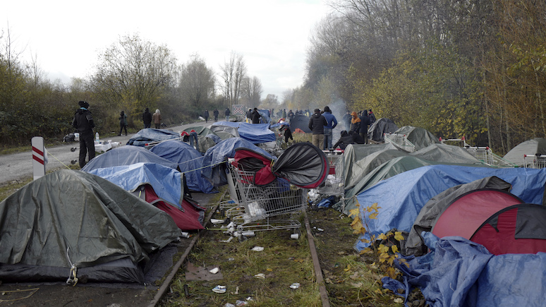 Independent: нет другого выхода — трагедия в Ла-Манше не остановит мигрантов от попыток пересечь пролив
