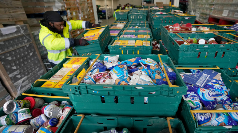 Independent: «цунами нищеты» — активно растущий спрос встревожил продуктовые фонды Британии 