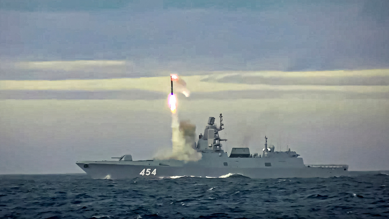 Daily Express: Россия отправила в поход корабль, «способный пробить оборону НАТО»
