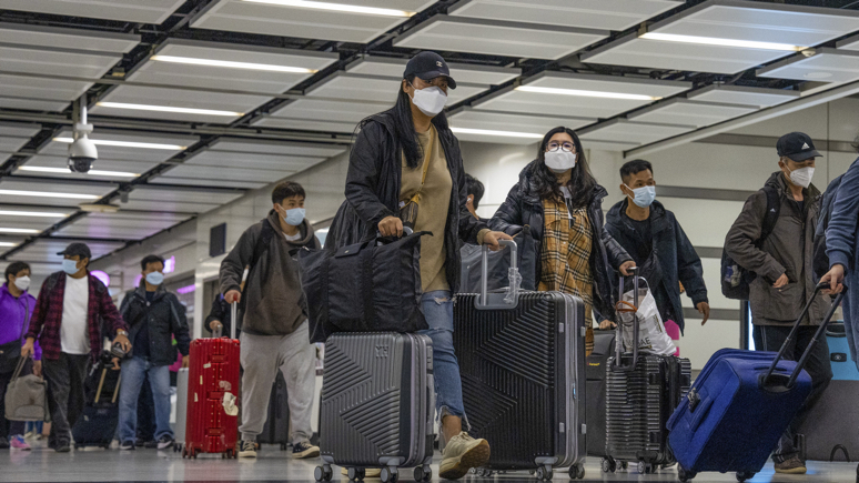 Bloomberg: Пекин отменяет карантин для путешественников в преддверии китайского Нового года