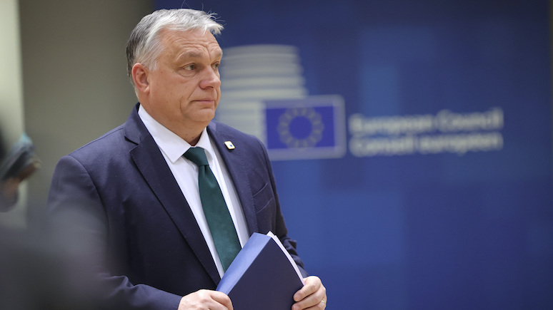 Эксперт: Орбан заручился поддержкой венгров для сопротивления новому пакету санкций ЕС  