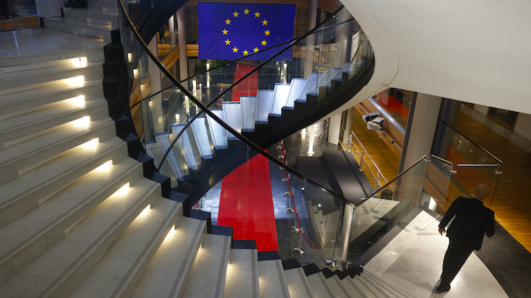Евродепутат от Польши: санкционная политика ЕС обнажила свою беспомощность 