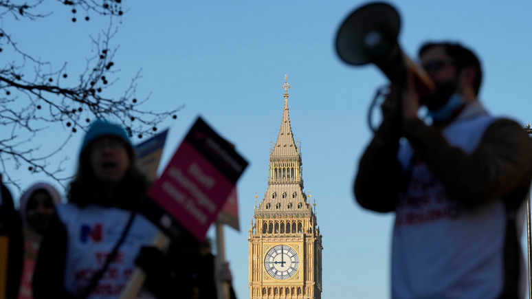 Guardian: такого количества забастовок в Великобритании не было со времён Маргарет Тэтчер