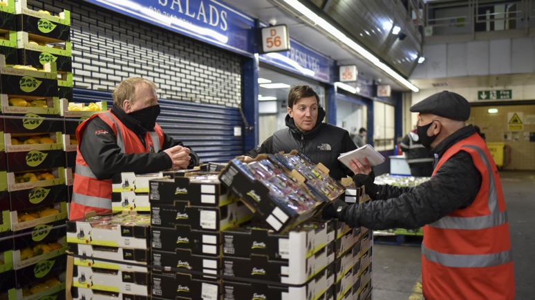 Bloomberg: британские супермаркеты вводят новые ограничения на продажу продуктов