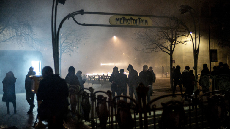 Le Parisien: «линия крэка» — парижане страдают от засилья наркоманов в метро