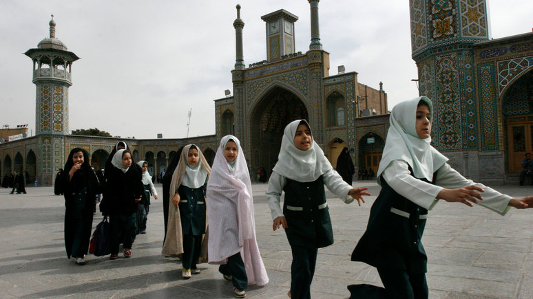 FAZ: следы ведут в Албанию — в Иране арестовали свыше 100 подозреваемых в причастности к массовому отравлению школьниц 